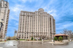 9235 Jane St in Vaughan, ON - Building Photo