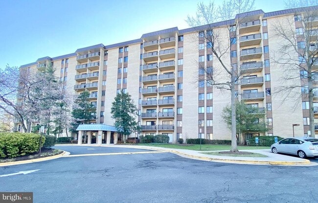 property at 3101 S Manchester St