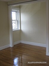 1197 Commonwealth Ave in Boston, MA - Foto de edificio - Building Photo