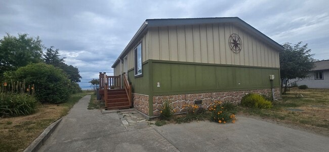 property at 200 Cypress Cir
