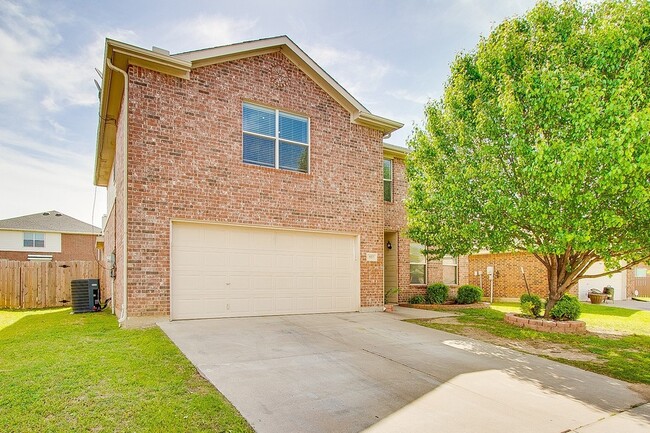937 Canary Dr, Unit 204 in Saginaw, TX - Building Photo - Building Photo