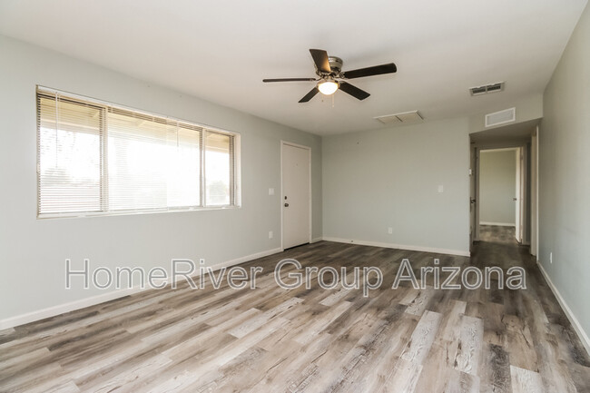 512 S 75th Pl in Mesa, AZ - Building Photo - Building Photo