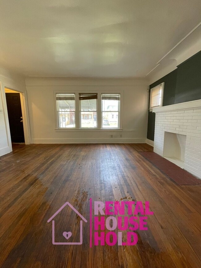 property at 2649 Pasadena St