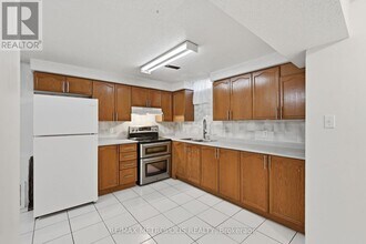 584 Strouds Ln in Pickering, ON - Building Photo - Building Photo