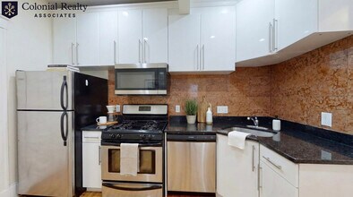 69 Babcock St, Unit 1 in Brookline, MA - Building Photo - Building Photo