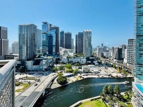 350 S Miami Ave, Unit 2708 in Miami, FL - Building Photo - Building Photo