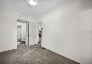 610 Scott St in Bloomington, IL - Building Photo - Building Photo