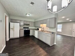292 Timber Creek Ln SW in Marietta, GA - Building Photo - Building Photo