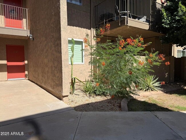 5525 E Thomas Rd in Phoenix, AZ - Building Photo - Building Photo