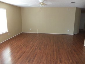 1601 White Oak Rd in Anna, TX - Foto de edificio - Building Photo