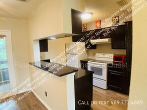 2101 St Michaels Dr in Arlington, TX - Building Photo - Building Photo