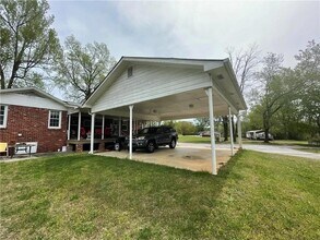 3633 Loganville Hwy SW in Loganville, GA - Building Photo - Building Photo