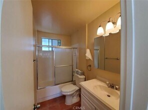 3510 Elm Ave, Unit 7 in Long Beach, CA - Building Photo - Building Photo