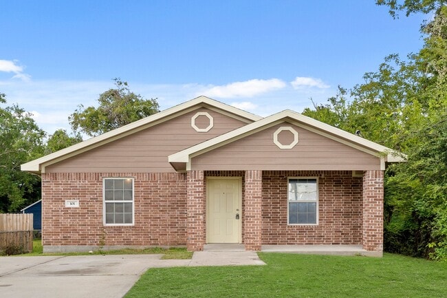101 S Rose St in Texas City, TX - Building Photo - Building Photo