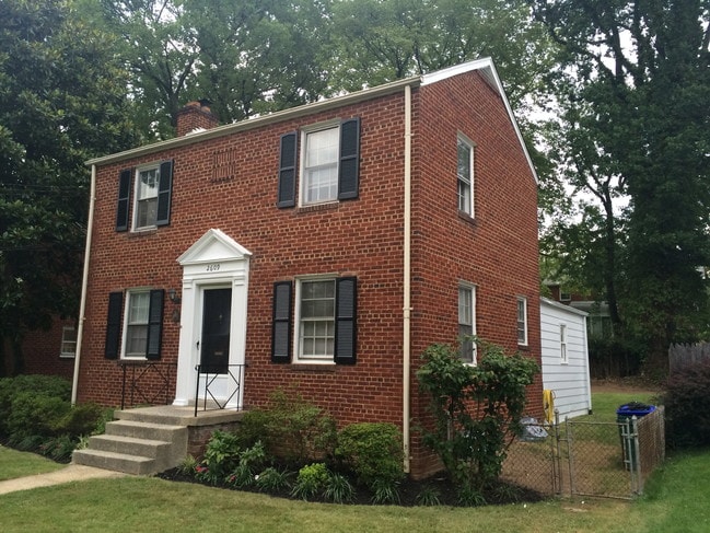 2609 Elnora St in Silver Spring, MD - Building Photo - Building Photo