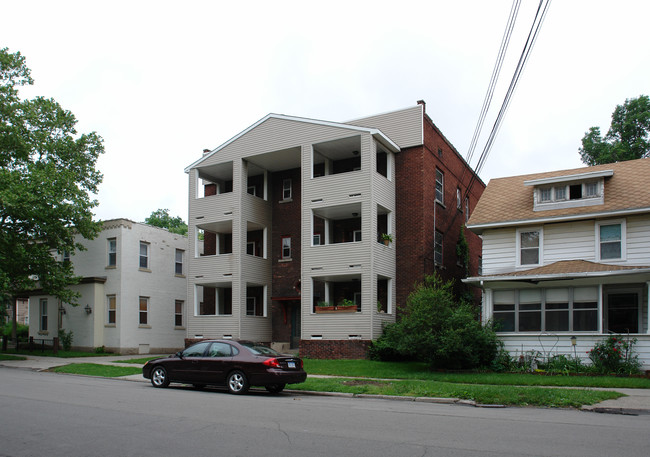 318 W Grand River Ave in Lansing, MI - Foto de edificio - Building Photo