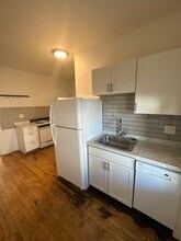 148 Fifth St. Unit 2, Unit 2 in Cambridge, MA - Foto de edificio - Building Photo