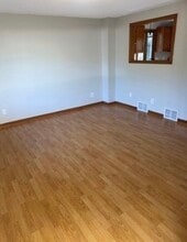 61 Glenmore St in Springfield, MA - Building Photo - Building Photo