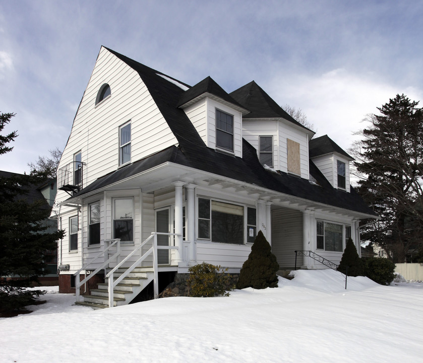 1283 Narragansett Blvd in Providence, RI - Foto de edificio