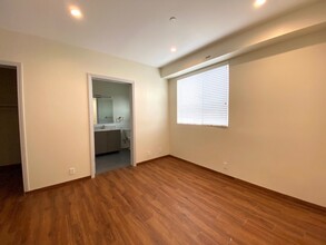 953 Normandie Ave in Los Angeles, CA - Building Photo - Building Photo