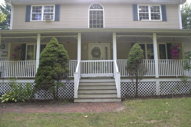 107 New Boston Rd in Kingston, NH - Building Photo - Building Photo