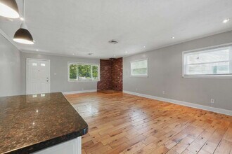 3127 N Riverside Dr in Lanexa, VA - Building Photo - Building Photo