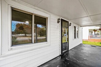 153 W Lillington St in Angier, NC - Foto de edificio - Building Photo