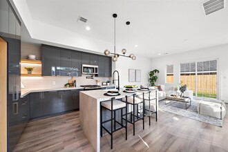 4213 Nichols St in Houston, TX - Building Photo - Building Photo