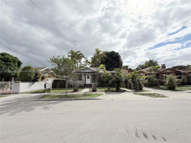 property at 1350 SW 13th St