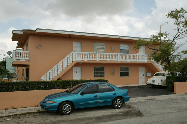 5707 NW 5th St in Miami, FL - Building Photo - Building Photo