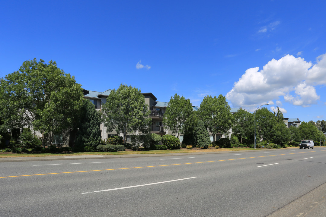 32725 George Ferguson Way in Abbotsford, BC - Building Photo