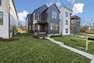 2715 Batavia St in Nashville, TN - Building Photo - Building Photo