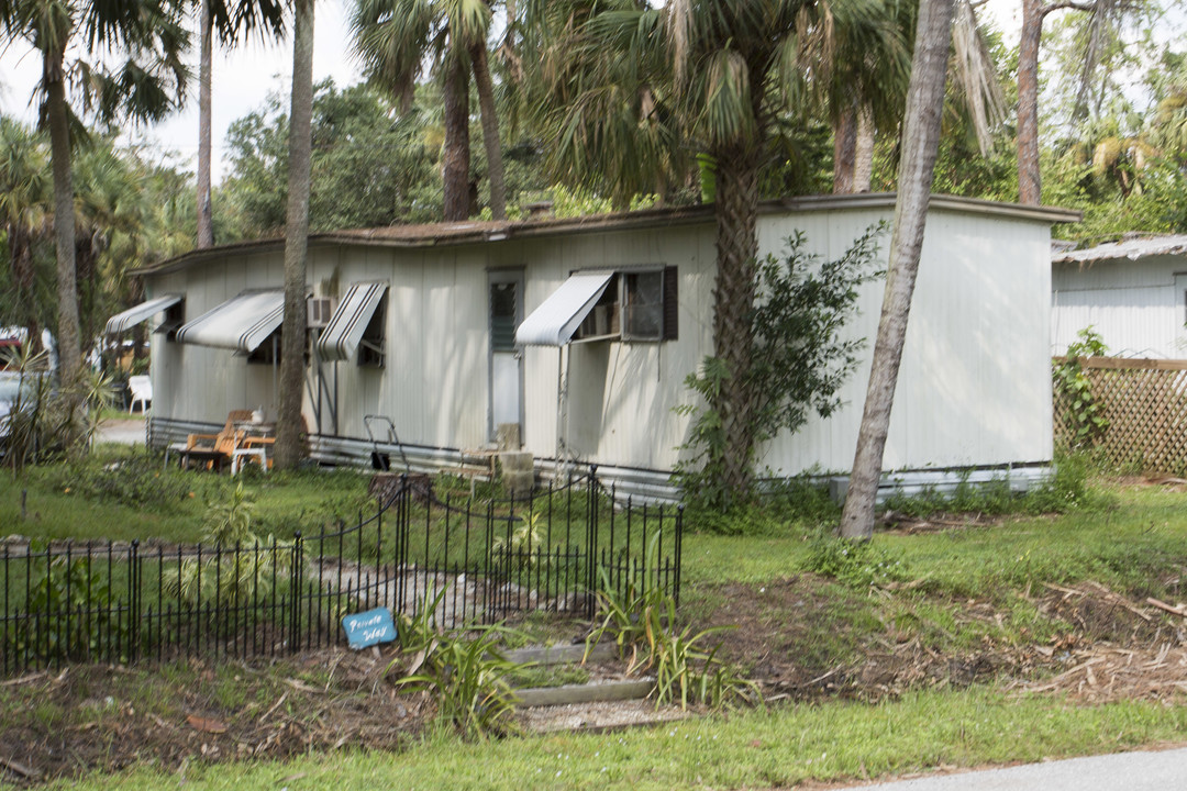 Swifts Mobile Home RV Park in North Fort Myers, FL - Building Photo