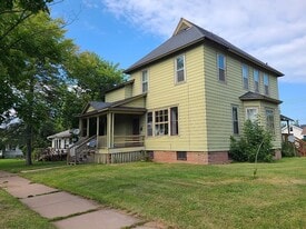 1020 2nd Ave W in Ashland, WI - Building Photo