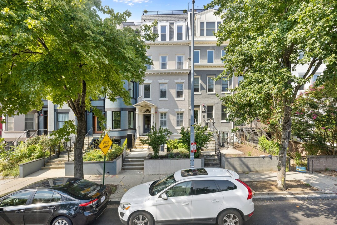 1453 Girard St NW in Washington, DC - Building Photo