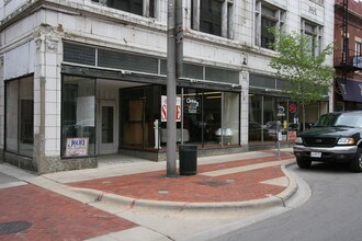 9 W Cass St in Joliet, IL - Building Photo - Building Photo