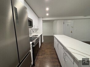 FIFTH AVENUE in New York, NY - Building Photo - Building Photo