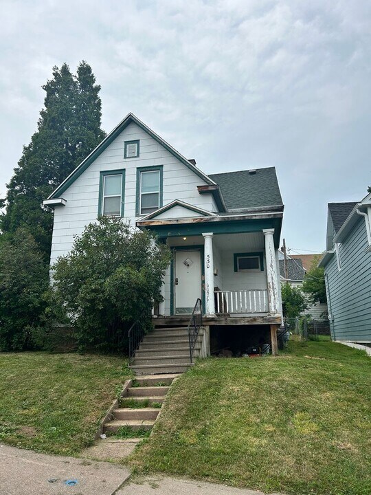 530 N 16th Ave E in Duluth, MN - Building Photo