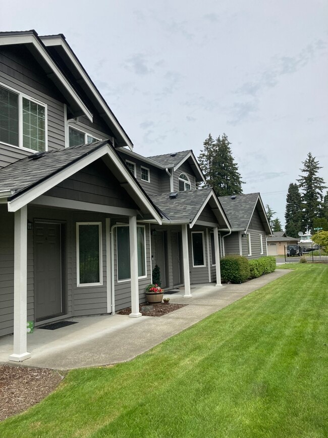 property at 620 27th Ave SE