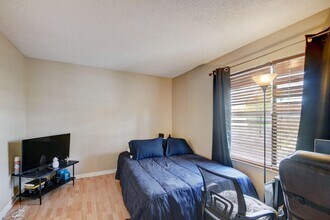 799 Hill Dr in West Palm Beach, FL - Building Photo - Building Photo