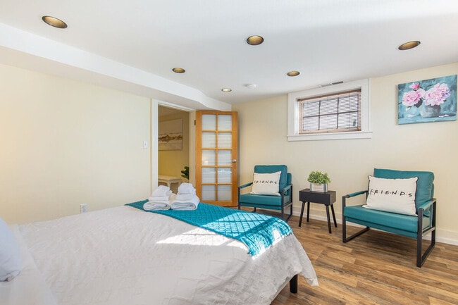 710 10th Ave E, Unit SI ID1035931P in Seattle, WA - Building Photo - Building Photo