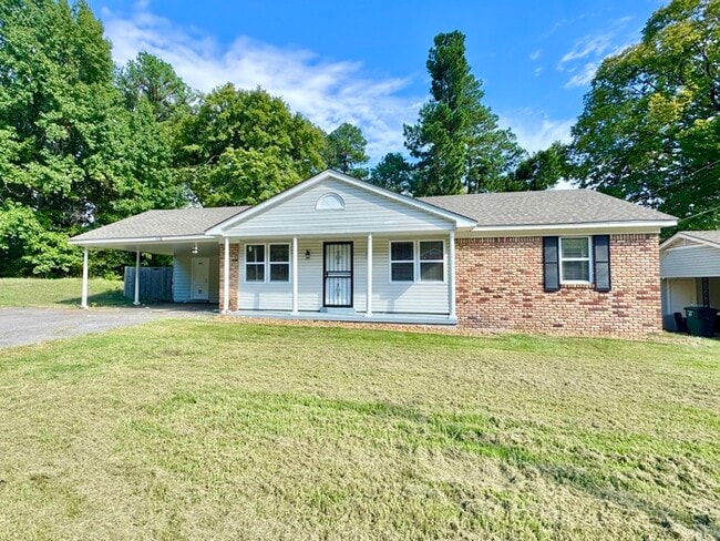 property at 3688 Mozelle St