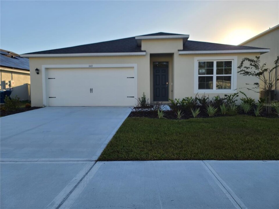 1063 Brooklet Dr in Davenport, FL - Building Photo