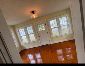 1102 Kenwood St in Alexandria, MN - Foto de edificio - Building Photo