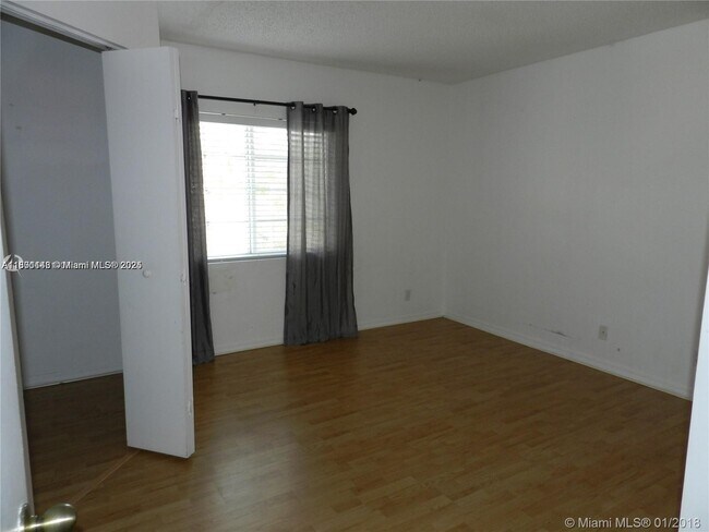 2167 Madeira Dr in Weston, FL - Building Photo - Building Photo