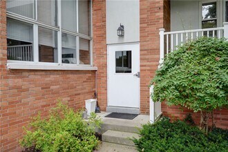 2405 East Ave in Rochester, NY - Building Photo - Building Photo
