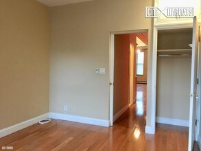 5-13 50th Ave-Unit -1L in Queens, NY - Building Photo - Building Photo