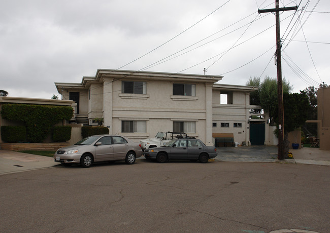 3701 Hawk St in San Diego, CA - Building Photo - Building Photo