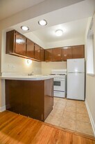 5847 N Kenmore Ave, Unit #325 in Chicago, IL - Building Photo