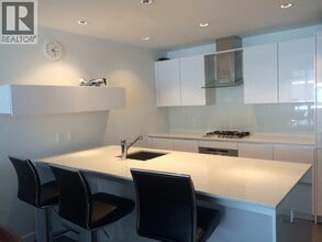 5177 Brighouse Way in Richmond, BC - Building Photo - Building Photo
